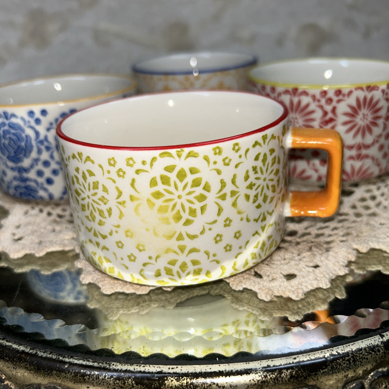 Set Of 4 Pier 1 Stackable Hand Painted Stoneware Cups/MugsIn Chrome Caddy