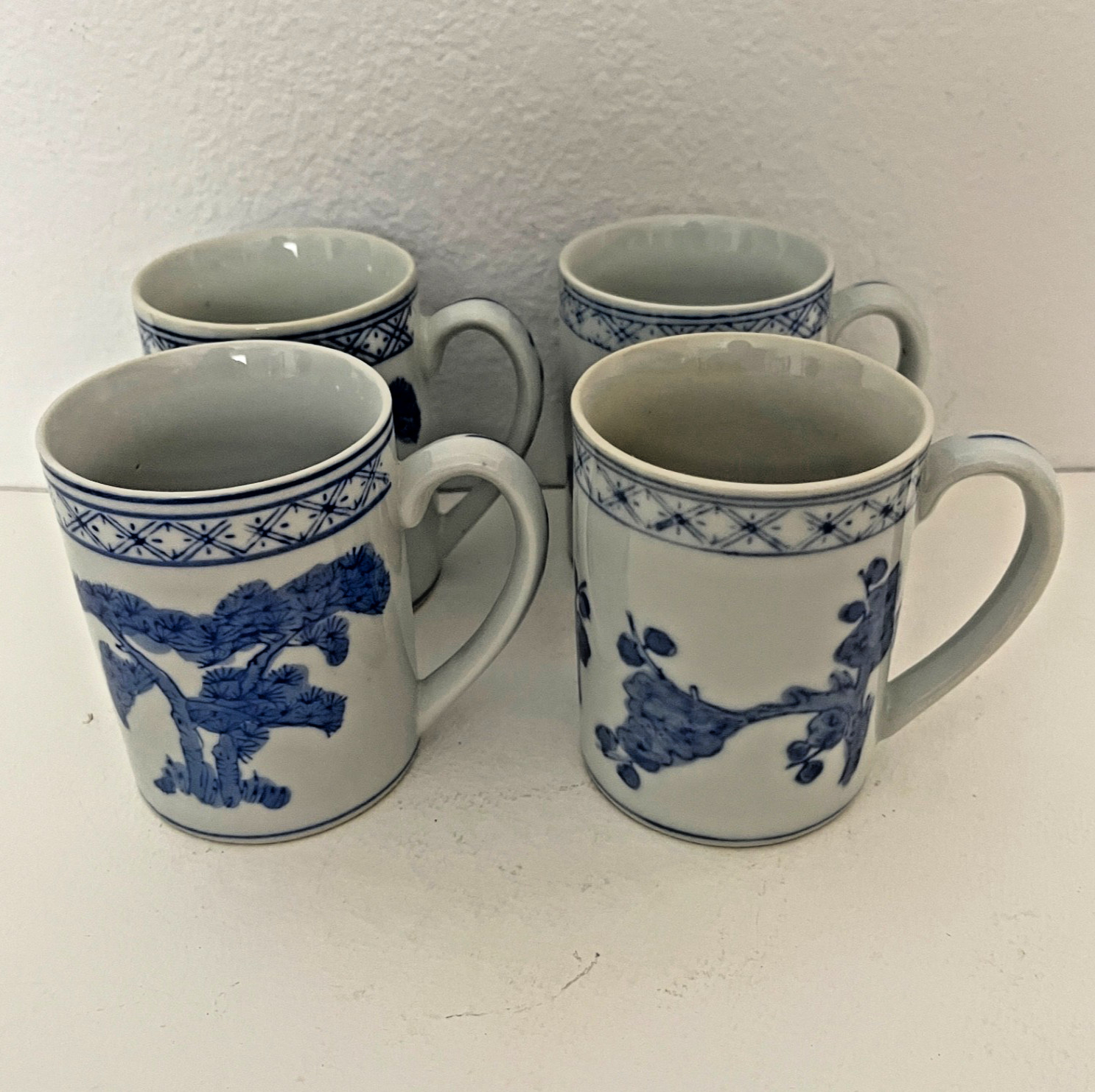 VTG Williams Sonoma Blue White Chinoiserie Tree Coffee Mugs Set 4 China EUC