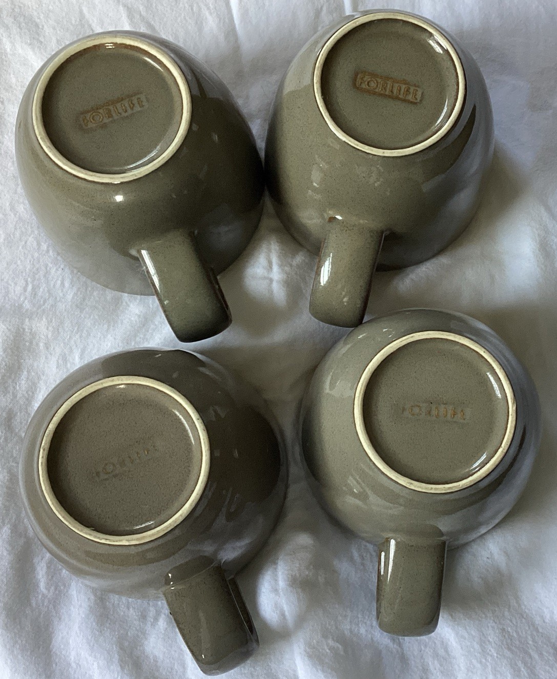 4 FORLIFE Two Color Taupe Greige Coffee Tea Mugs Apx 4″ X 3″ 10 Ounces