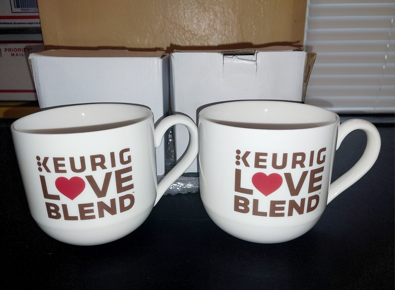 LOT 2 NEW LOGO HEART KEURIG LOVE BLEND WHITE CERAMIC COFFEE MUG CUP SET 14.5 oz