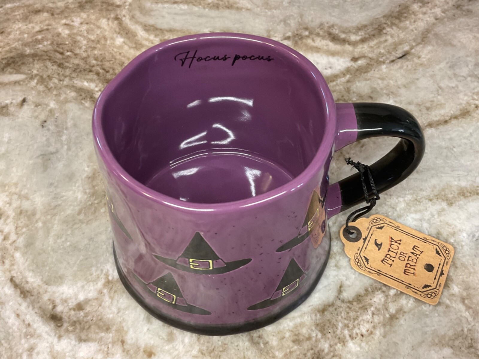 Halloween Coffee Mug HOCUS POCUC Witch Hats. Purple And Black. New.