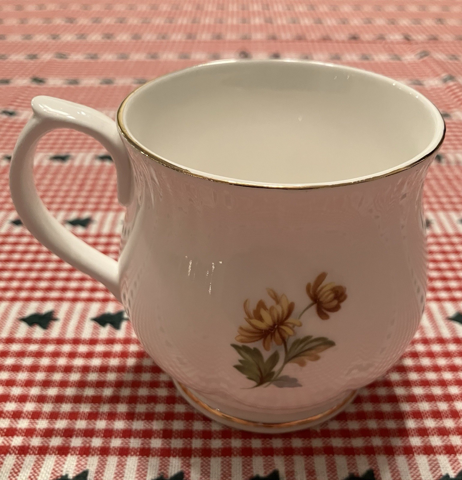 Coffee Mug Tea Cup Monthly Flower November Chrysanthemum Fine Bone China Taiwan