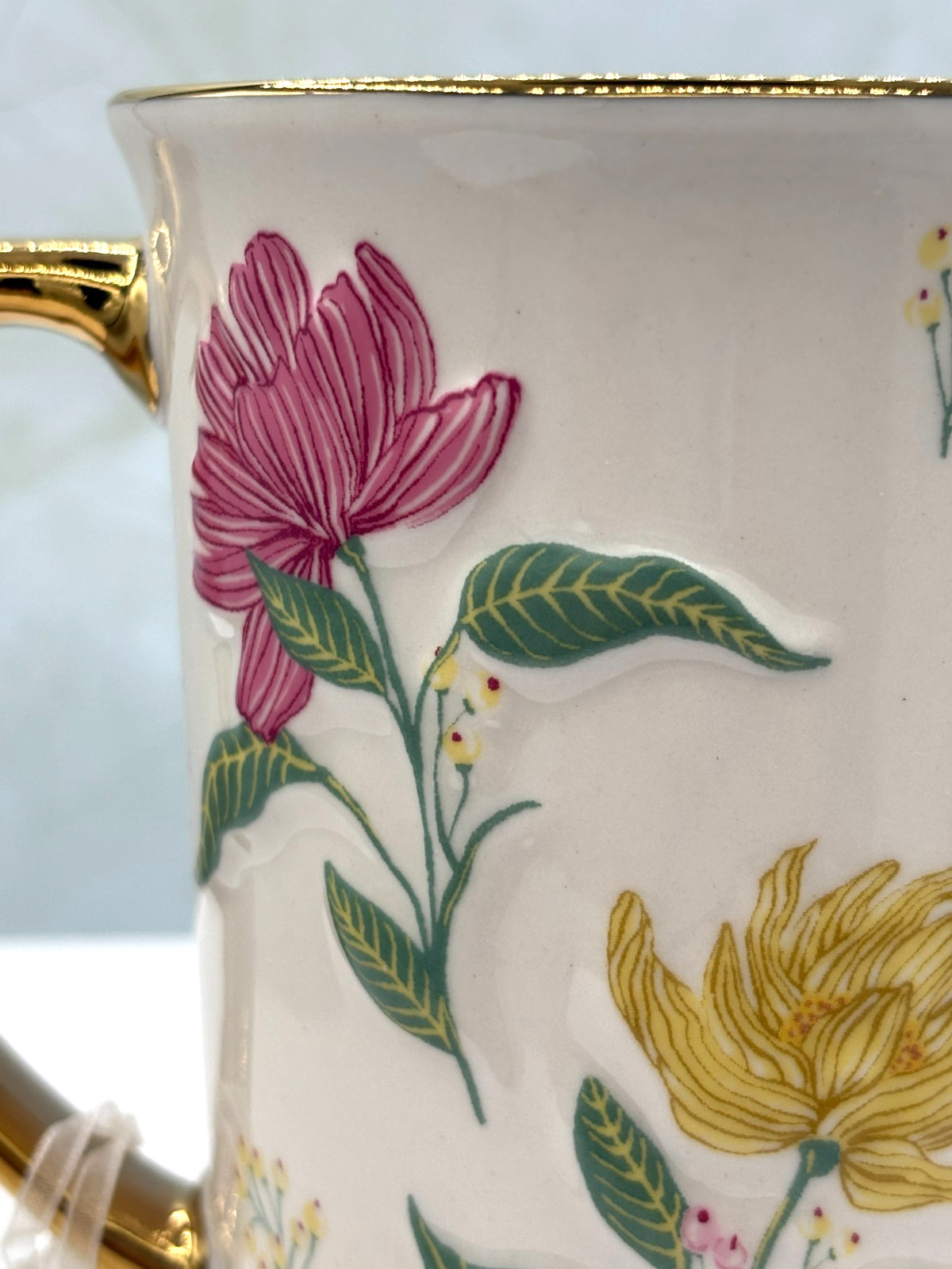 Papyrus Porcelain Ceramic Embossed Floral Coffee Mug 24K Gold Trim Handle 14oz