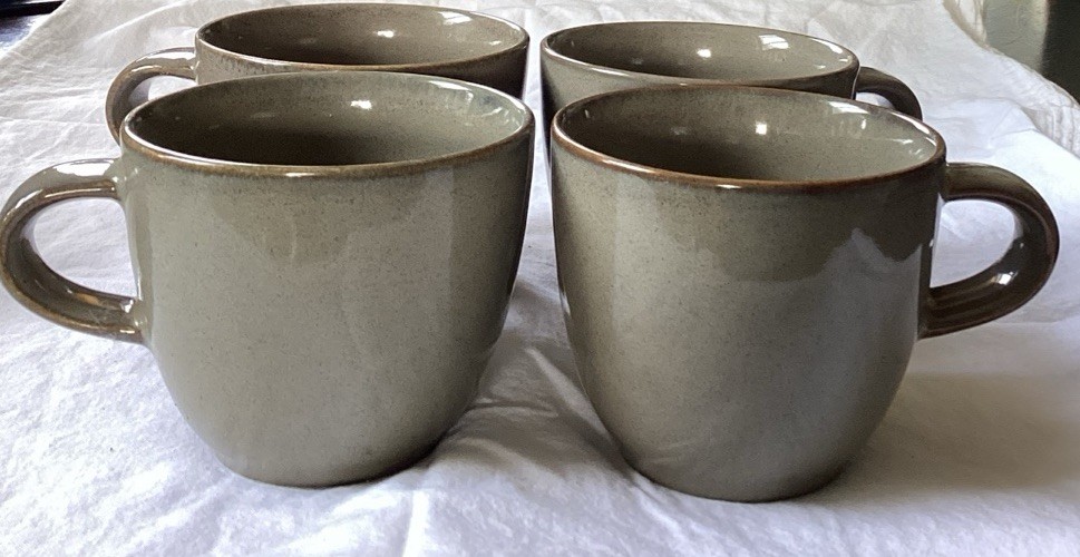 4 FORLIFE Two Color Taupe Greige Coffee Tea Mugs Apx 4″ X 3″ 10 Ounces
