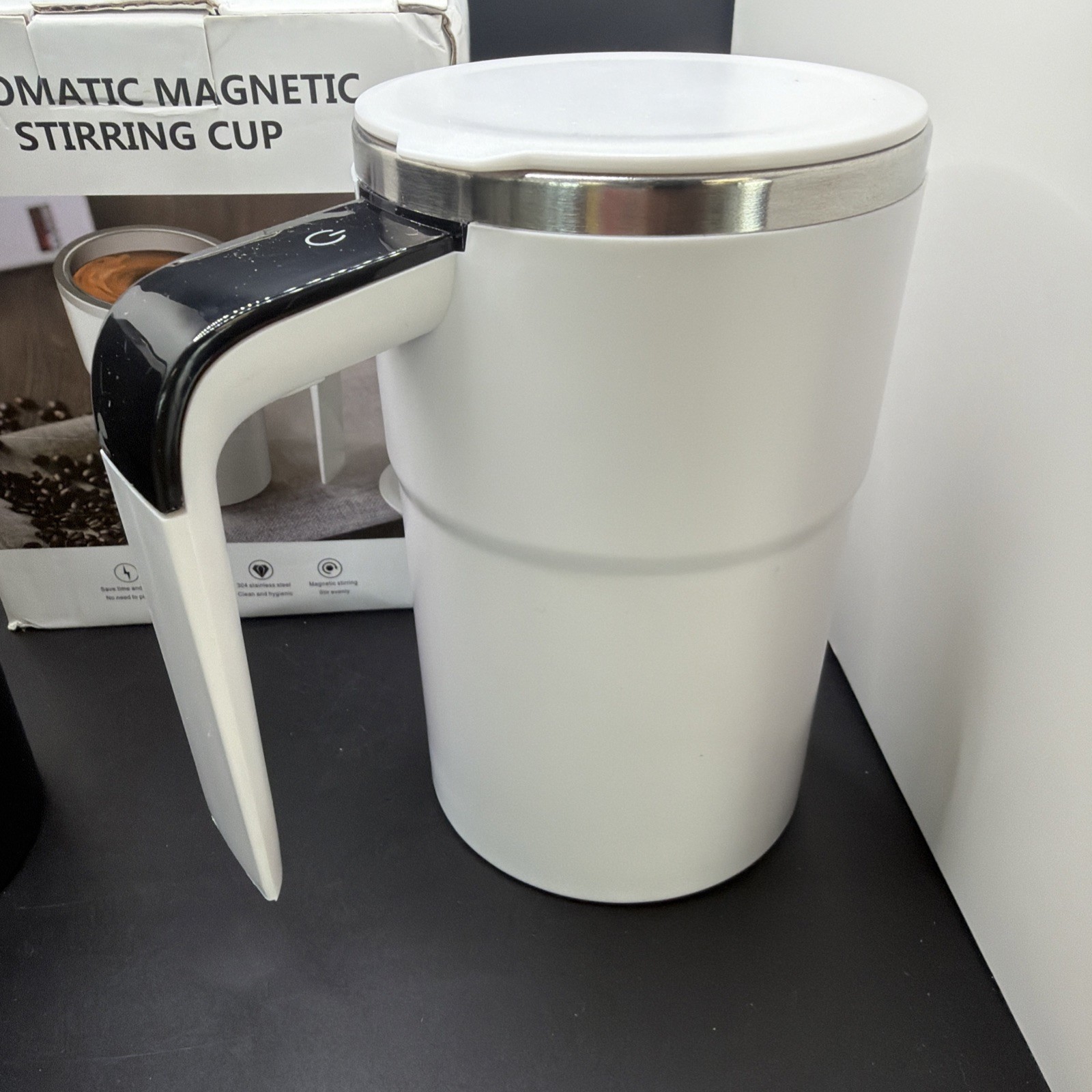 2-Pack Magnetic Self-Stirring Coffee Mugs 1 Black& 1 White! Brand New In The Box