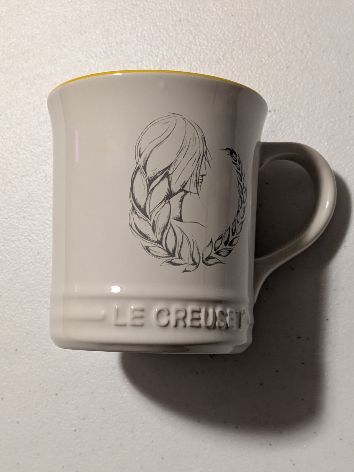 Le Creuset Stoneware – Zodiac Virgo White & Yellow 14oz Coffee Mug
