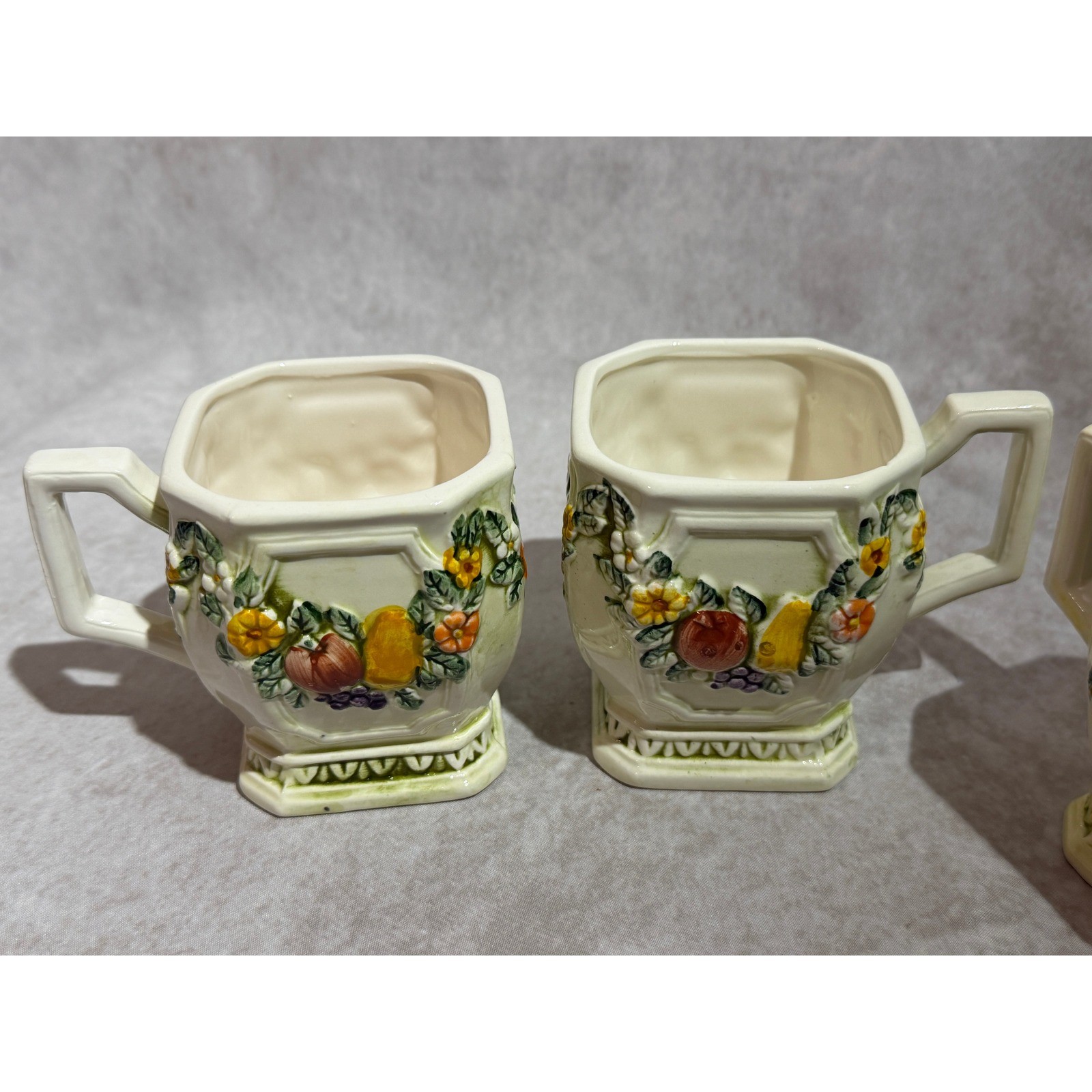 Lefton Fruit Fantasia Daisy Raised Relief Ceramic Mugs Set of 4 Square Pedestal