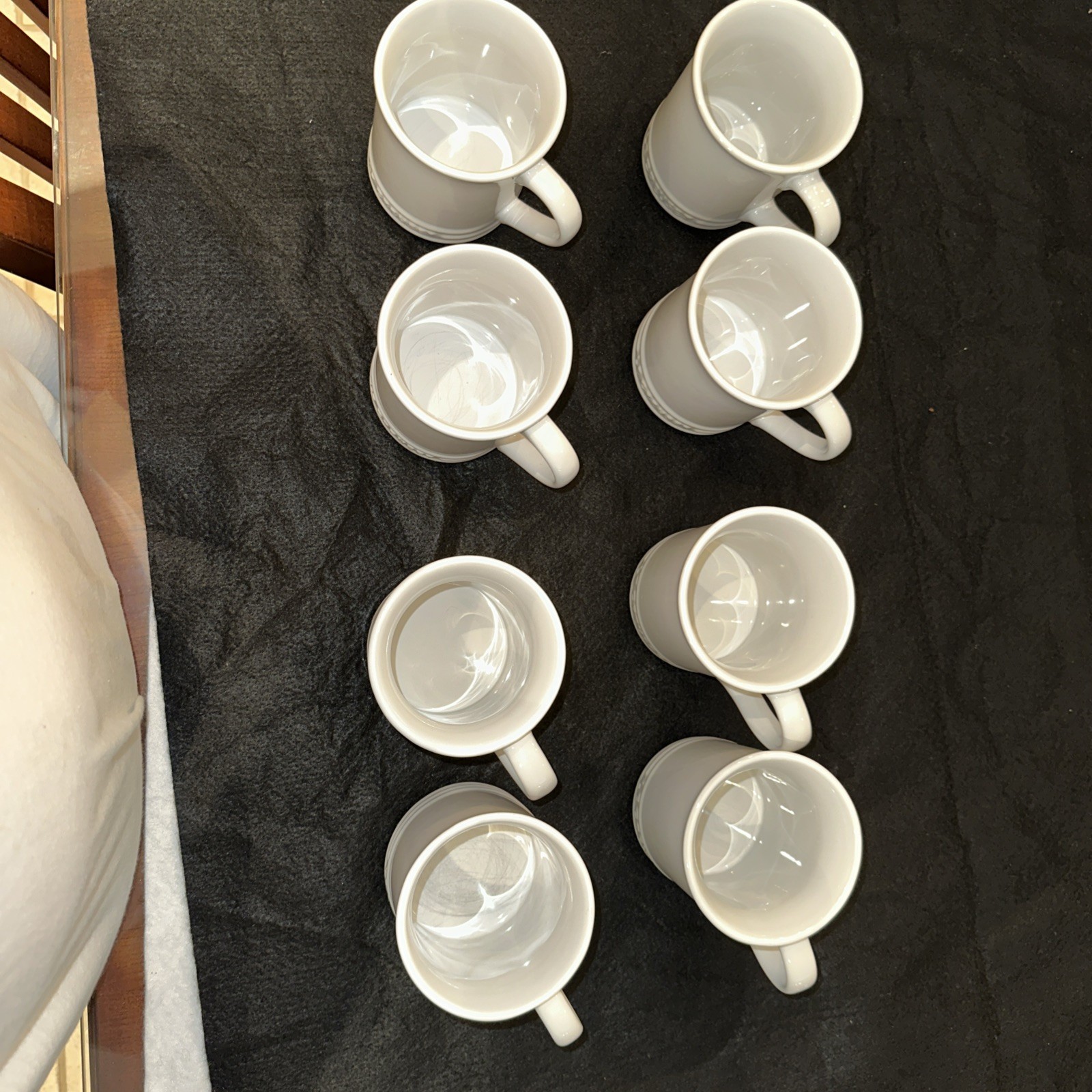 SET of 8 – Le Creuset Stonewear Mugs 14oz / 400ml White – Very Lightly Used