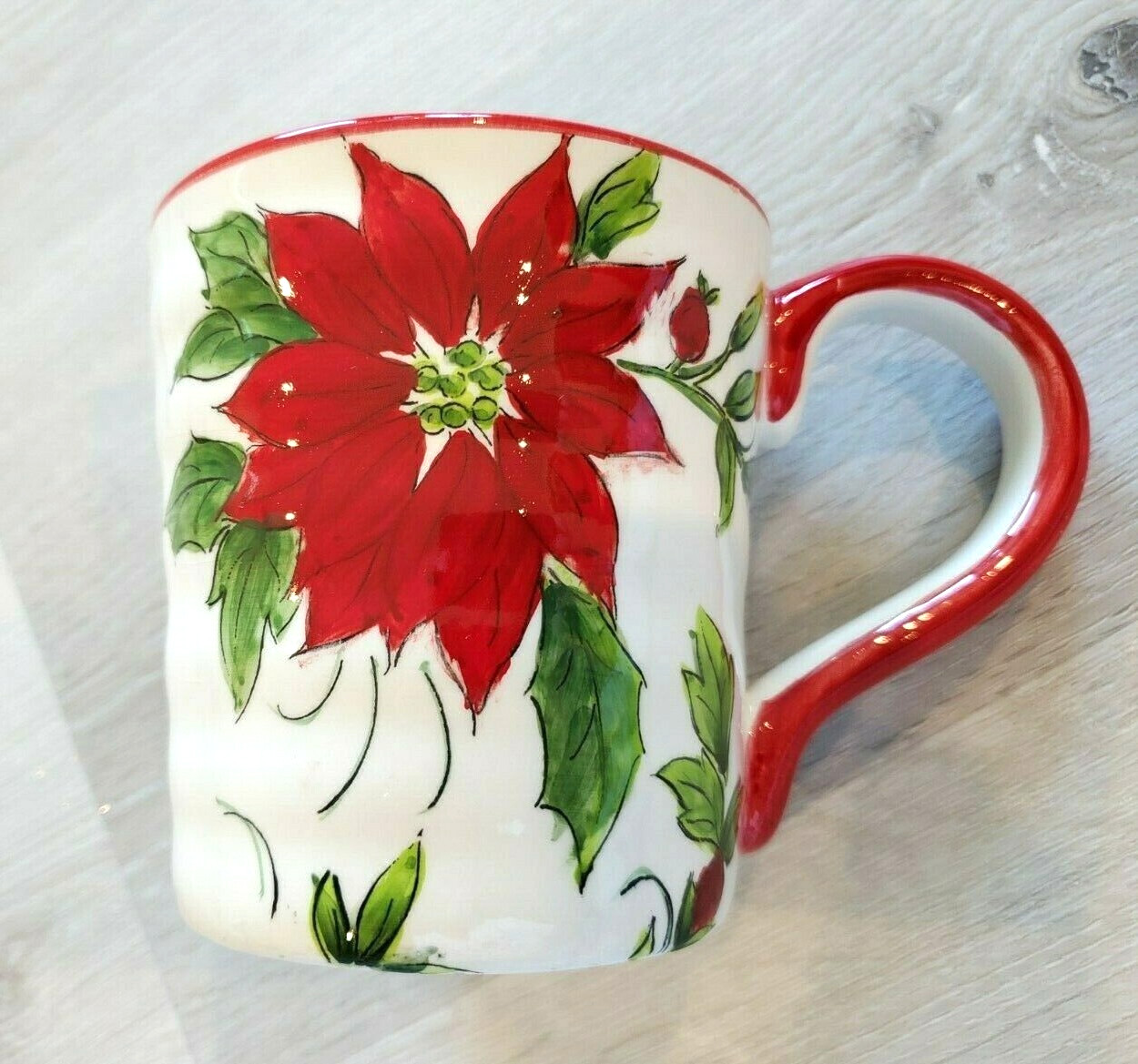 Coffee Mug/Hot Chocolate Poinsettia Pattern Mug New Red White & Green