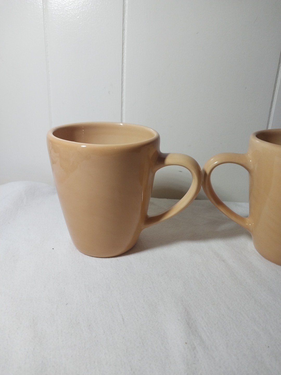 Pottery Barn Sausalito Amber Yellow 4.5” Coffee Mugs 2 USED – RETIRED