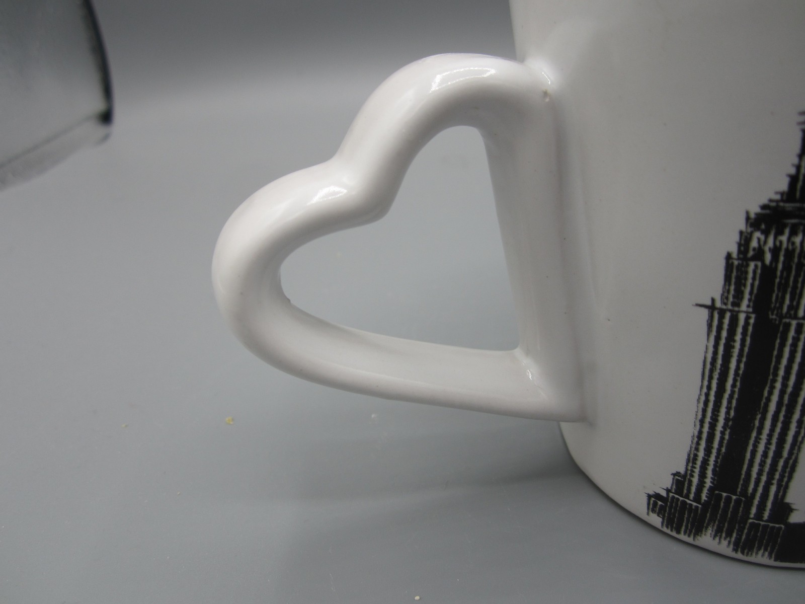 Pair of Kitchen Chic New York City Heart Handles White Black Coffee Tea Mug (439