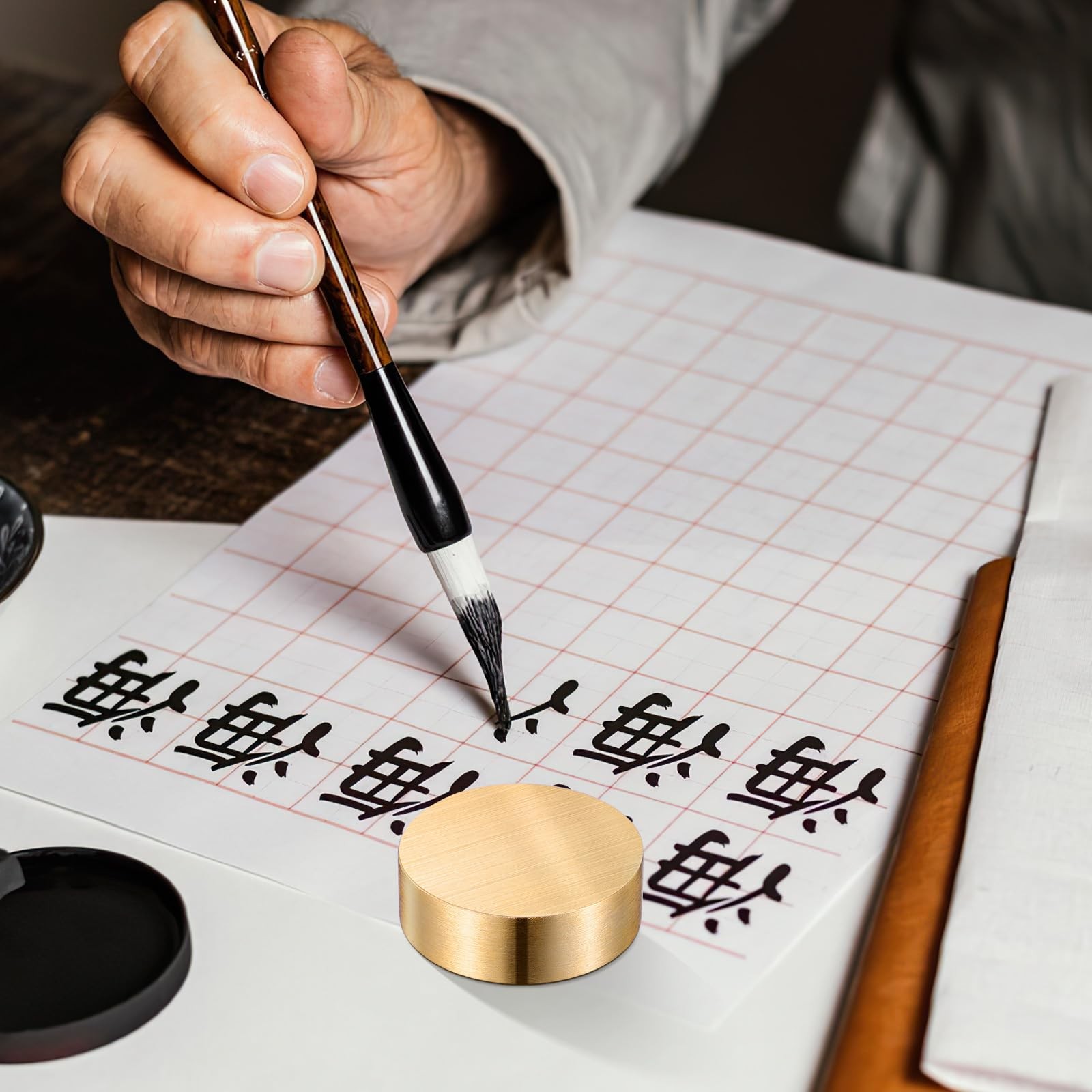 4 PCS 1.6 Inch Brass Paper Weight Small Round Block Calligraphy Office Desk