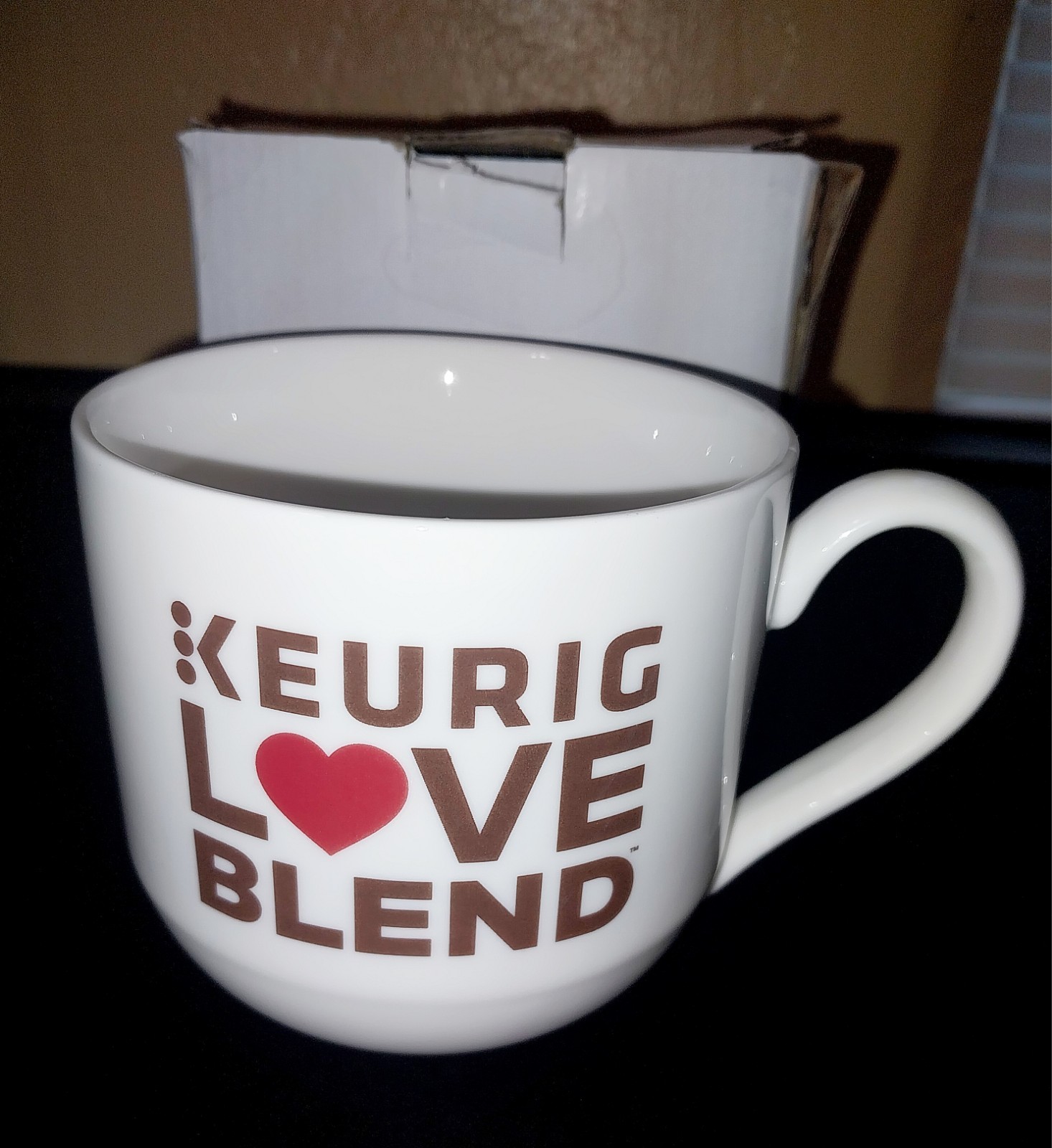 LOT 2 NEW LOGO HEART KEURIG LOVE BLEND WHITE CERAMIC COFFEE MUG CUP SET 14.5 oz