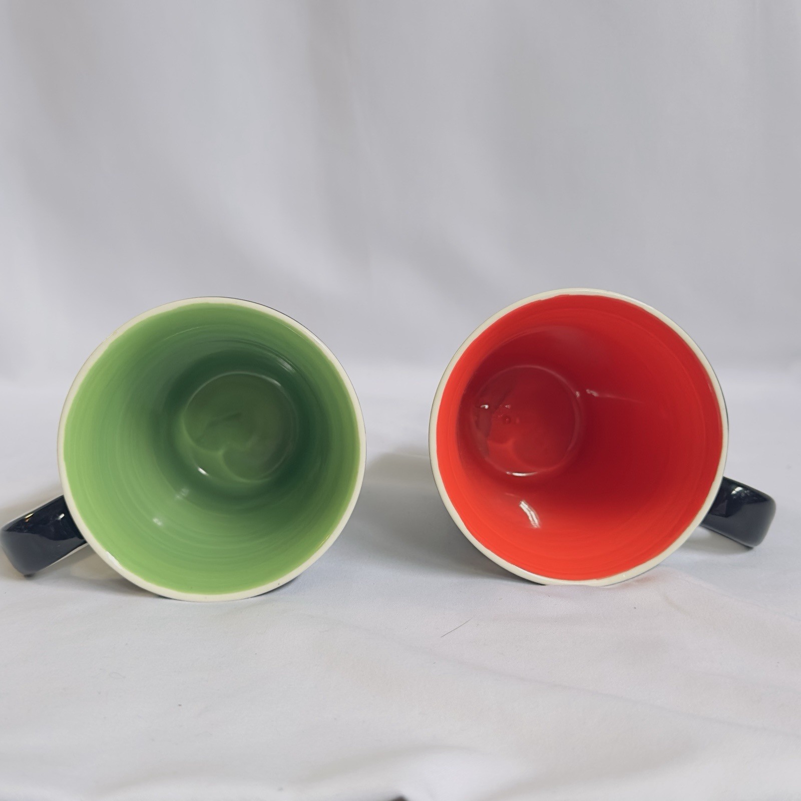 2 Coffee & Tea Art Deco Mugs Cups Hues N Brews Black Red Green Ceramic Kitchen
