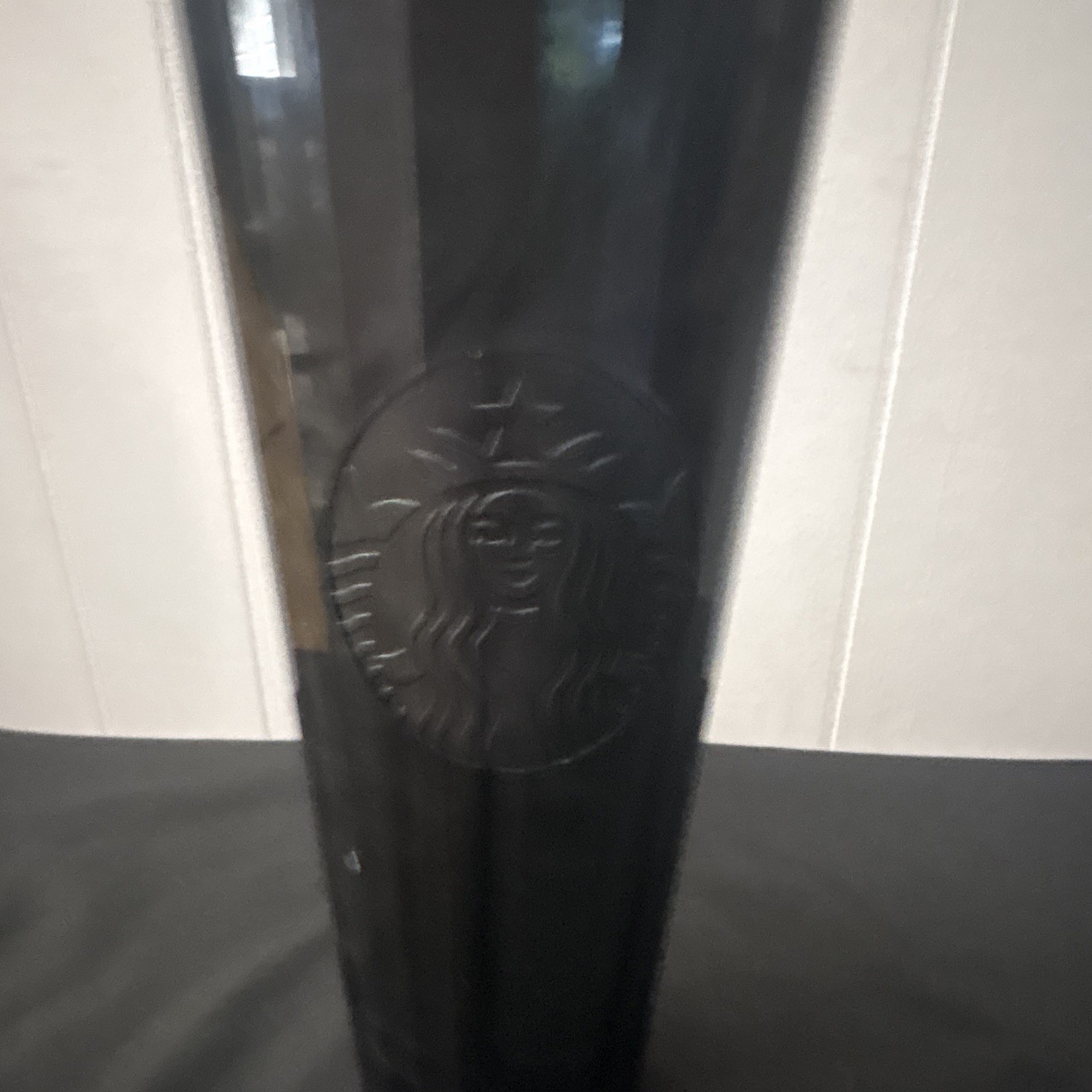 Starbucks Black Plastic Cold Cup Tumbler 24 fl oz w/ Lid & Straw