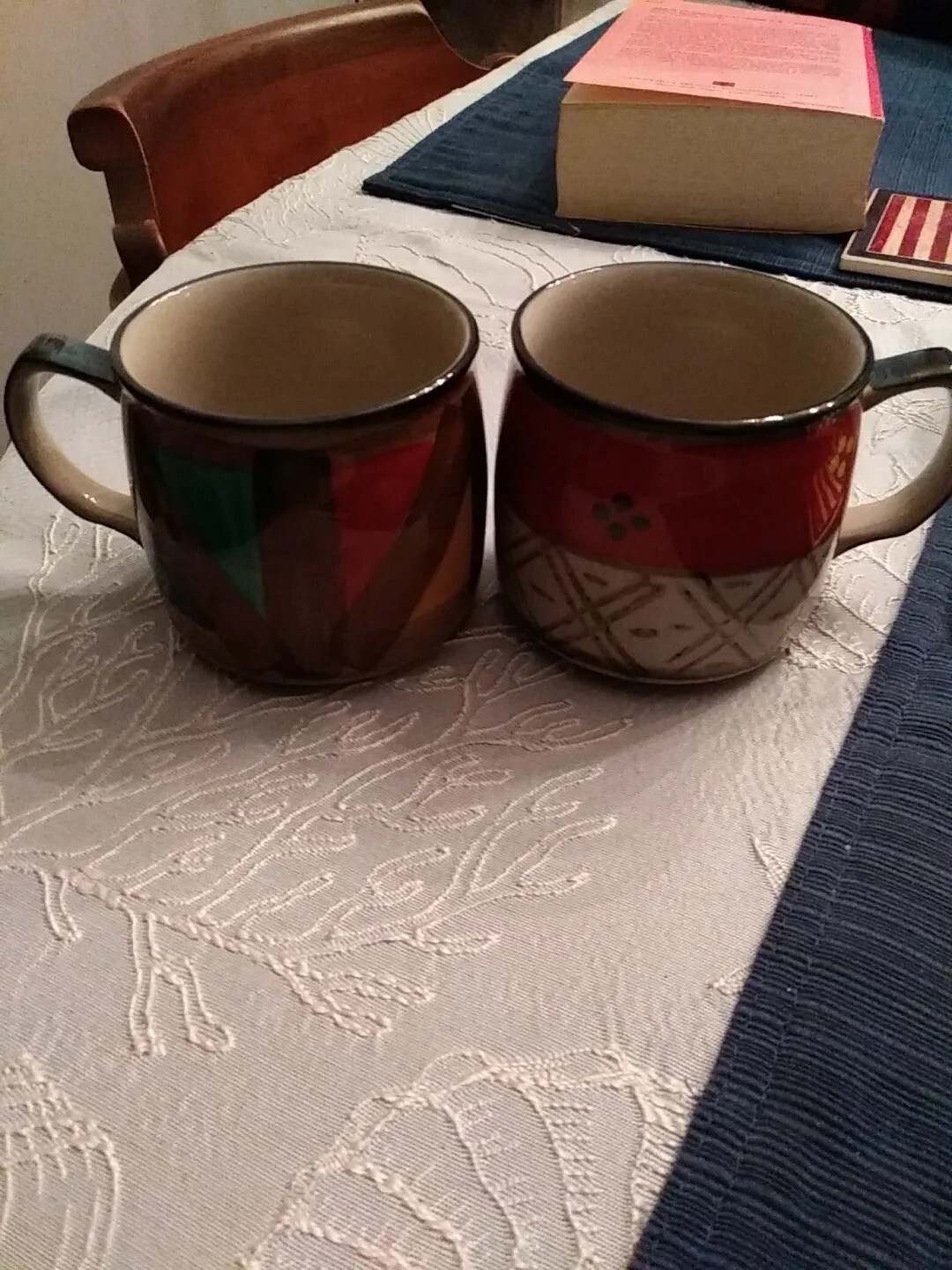 Pair of graphic abstract design mugs with unknown mark mint condition ceramic