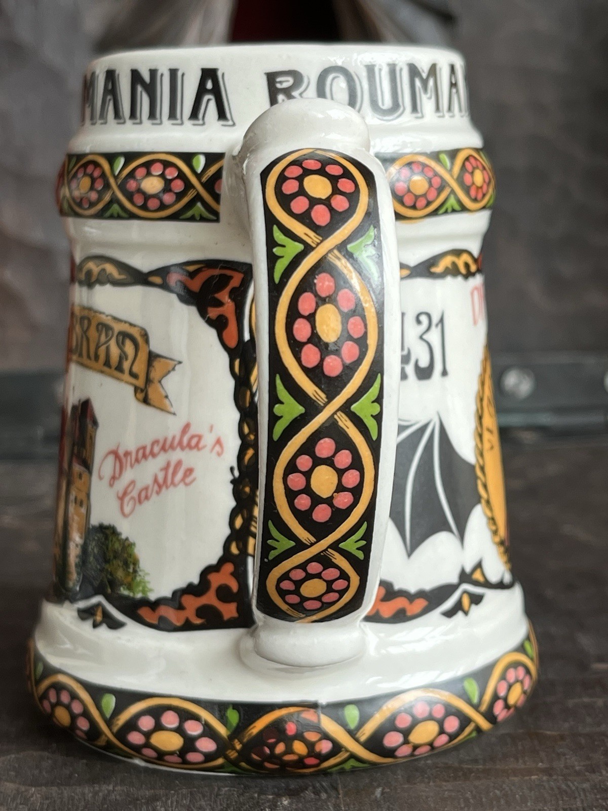 Ceramic Decorated Beer Mug 12 fl oz Romania Bran Dracula Castle Folk Art