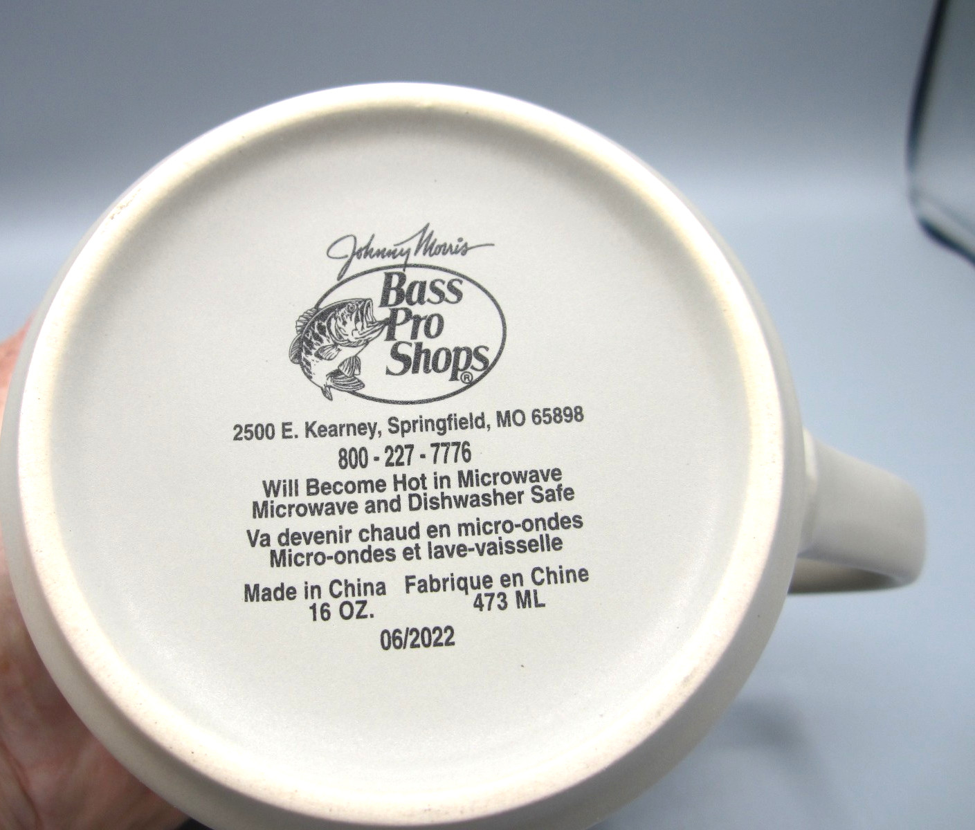 Bass Pro Shops Wolves Taupe Color, Black Inside Coffee Tea Mug 16 oz 2022 (287)
