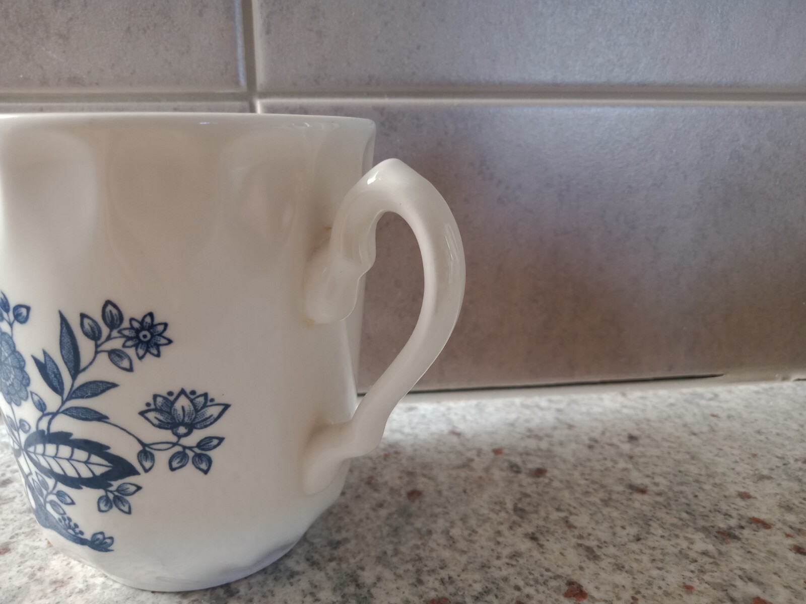 Blue Onion. Mug. Made In England. C: 300mL. Maker Unknown.
