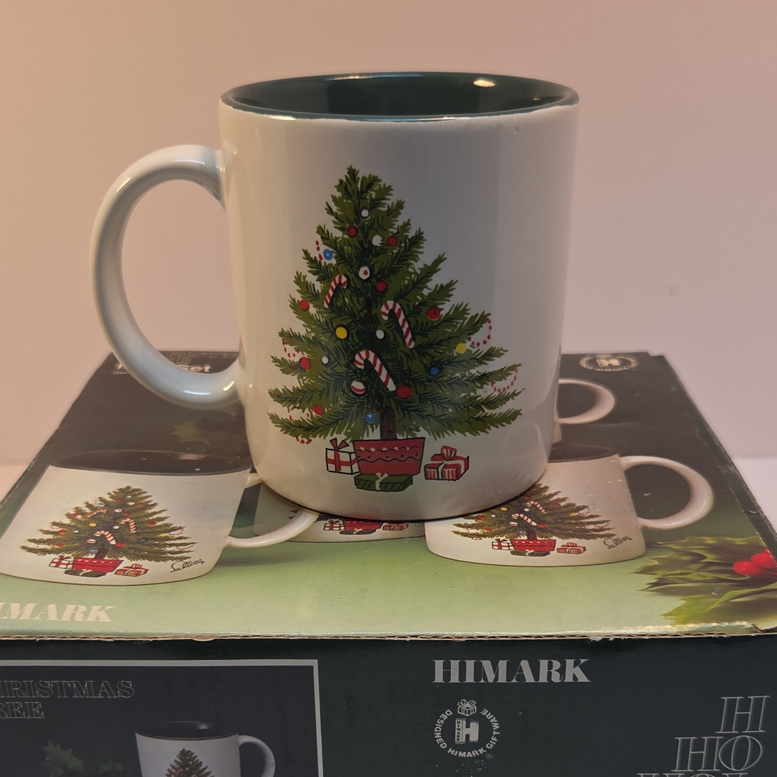 Himark Ceramic Christmas Coffee Mug Set White Green Decorated Four-Piece Holiday