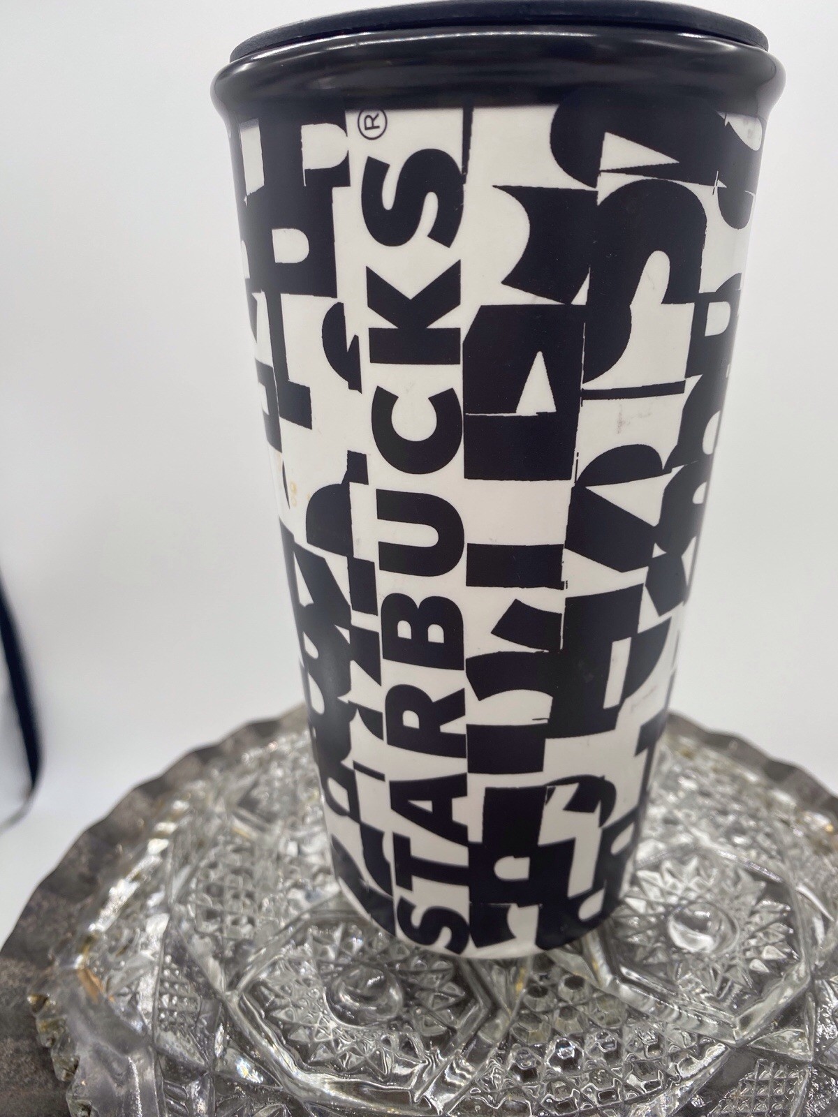 Vintage Black And White Starbucks 2014 Coffee Mug 16.0z W/lid