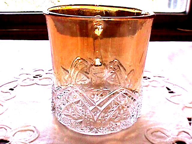 “HEART BAND” MUG” 3 5/8″ MARIGOLD COLOR VINTAGE CARNIVAL GLASS BY: McKEE