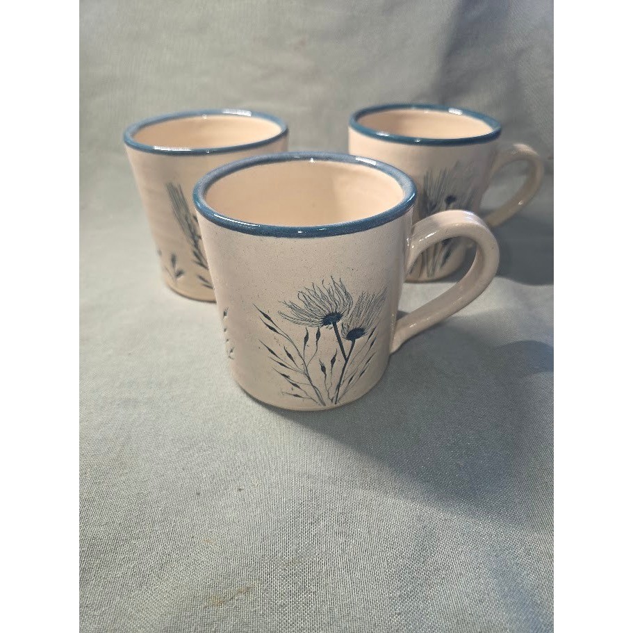 Wilton Pottery Studio Stoneware Mugs Set of 3 Blue Floral Thistle Cream 4″
