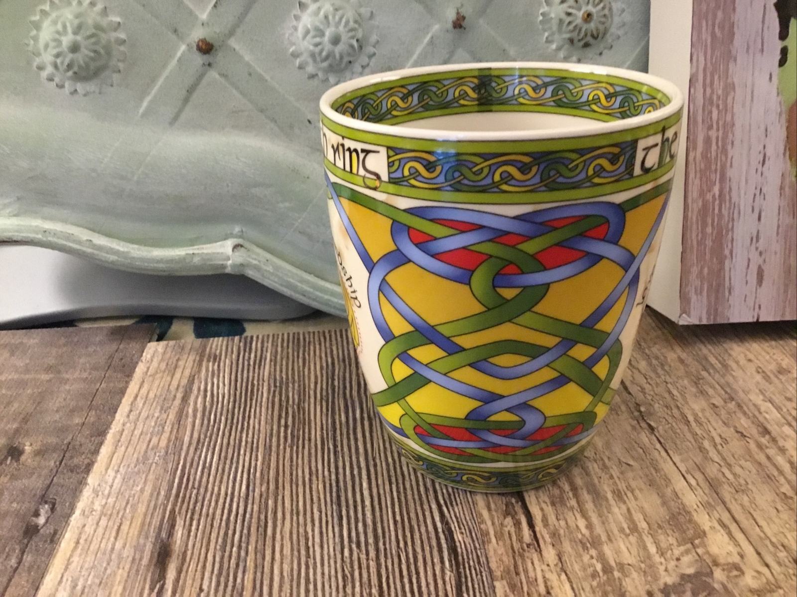 Irish Claddagh Ring Tea Coffee Mug Celtic Knot Design Bone China Round 13 fl oz