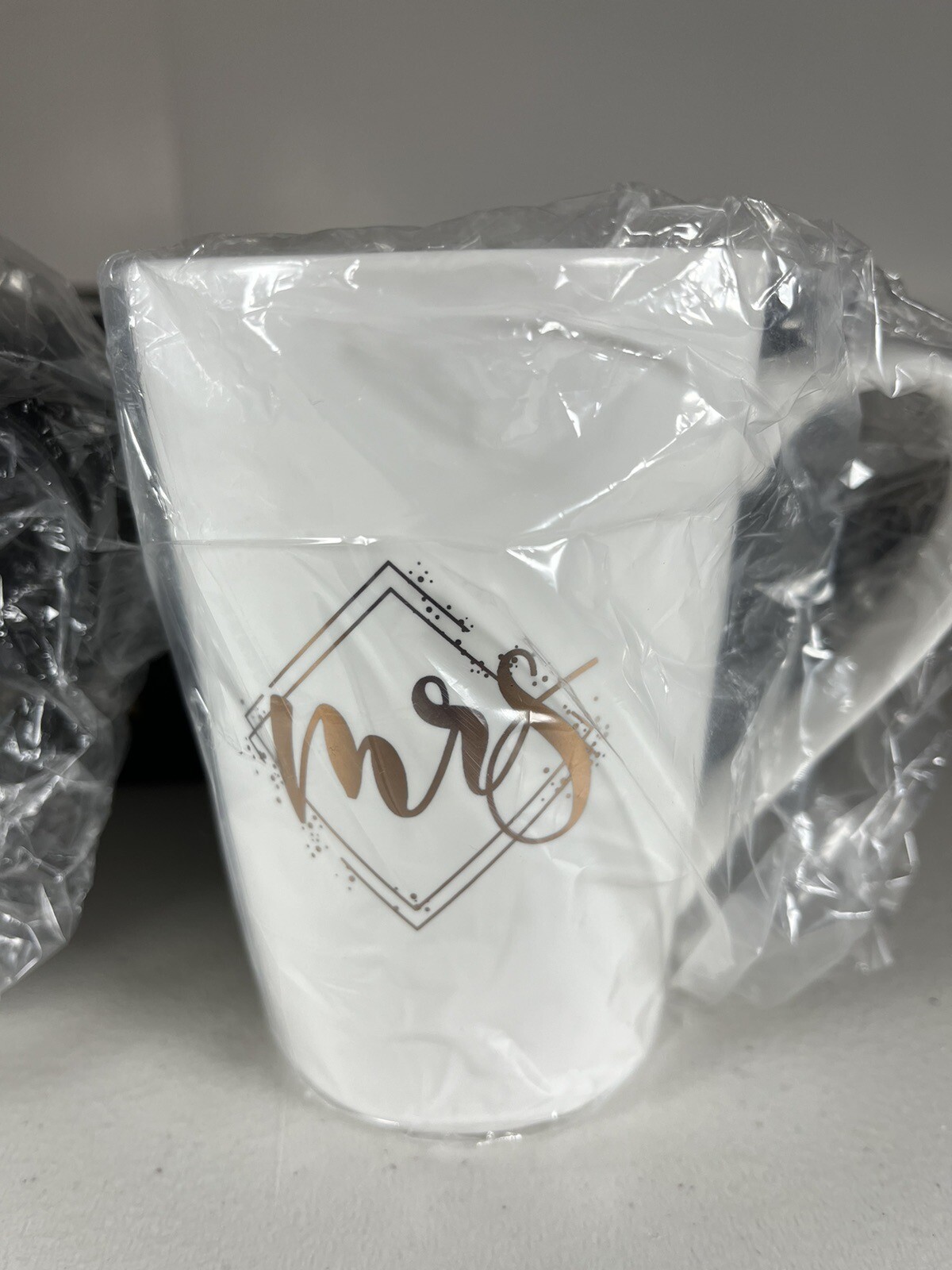 KEDRIAN Mr and Mrs Mug Set, Best Wedding Gifts for Couple Gifts for Newlyweds