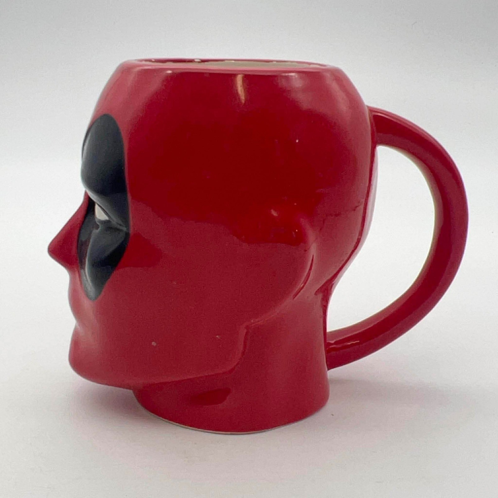 Marvel Deadpool Ceramic 3D Sculpted Head Mug Red Black 2015 BackStage Pass