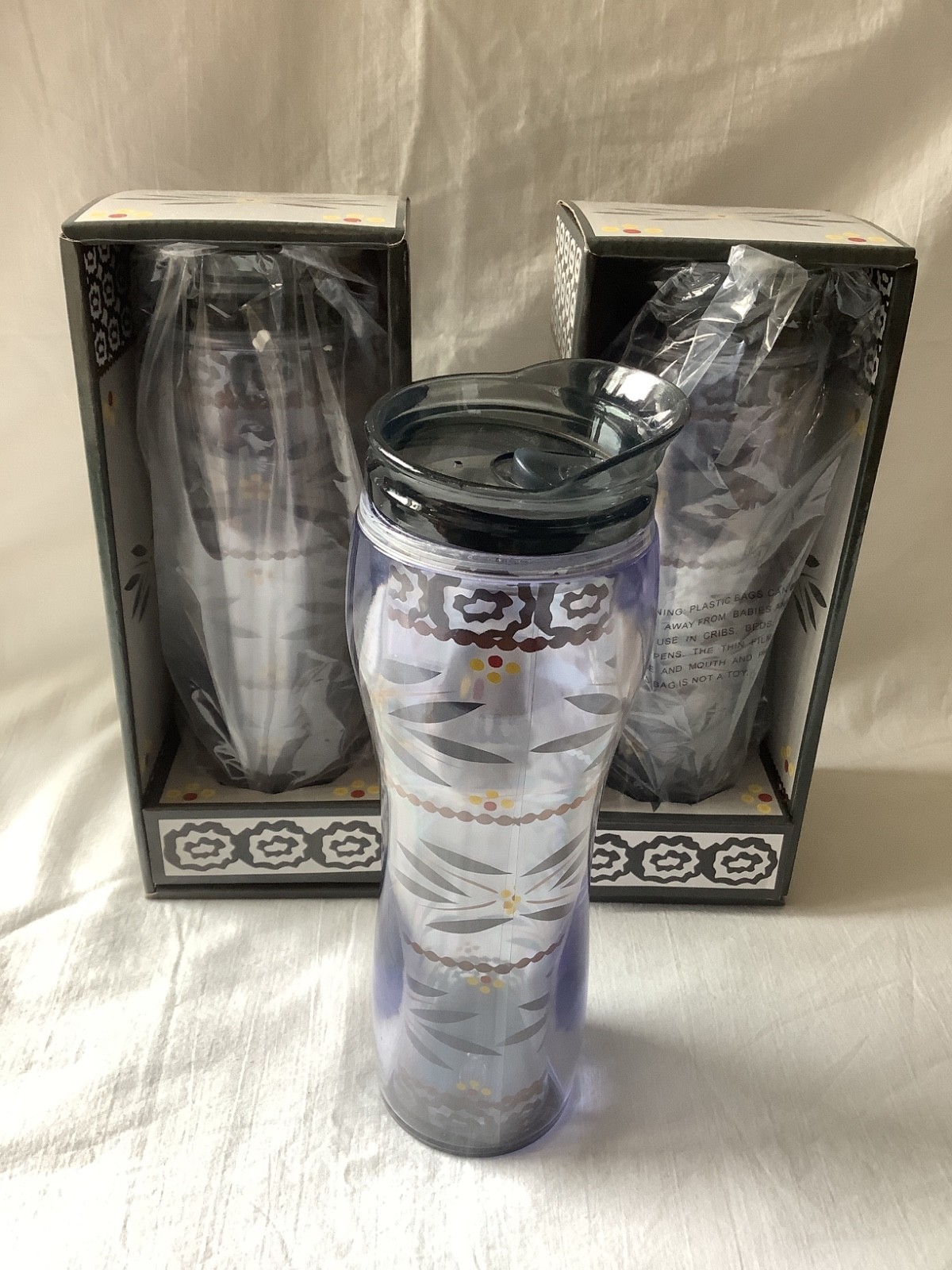 3 Temptations By Tara Plastic 14oz Black Old World Travel Mug W/Lid 2 NIB 1 Used
