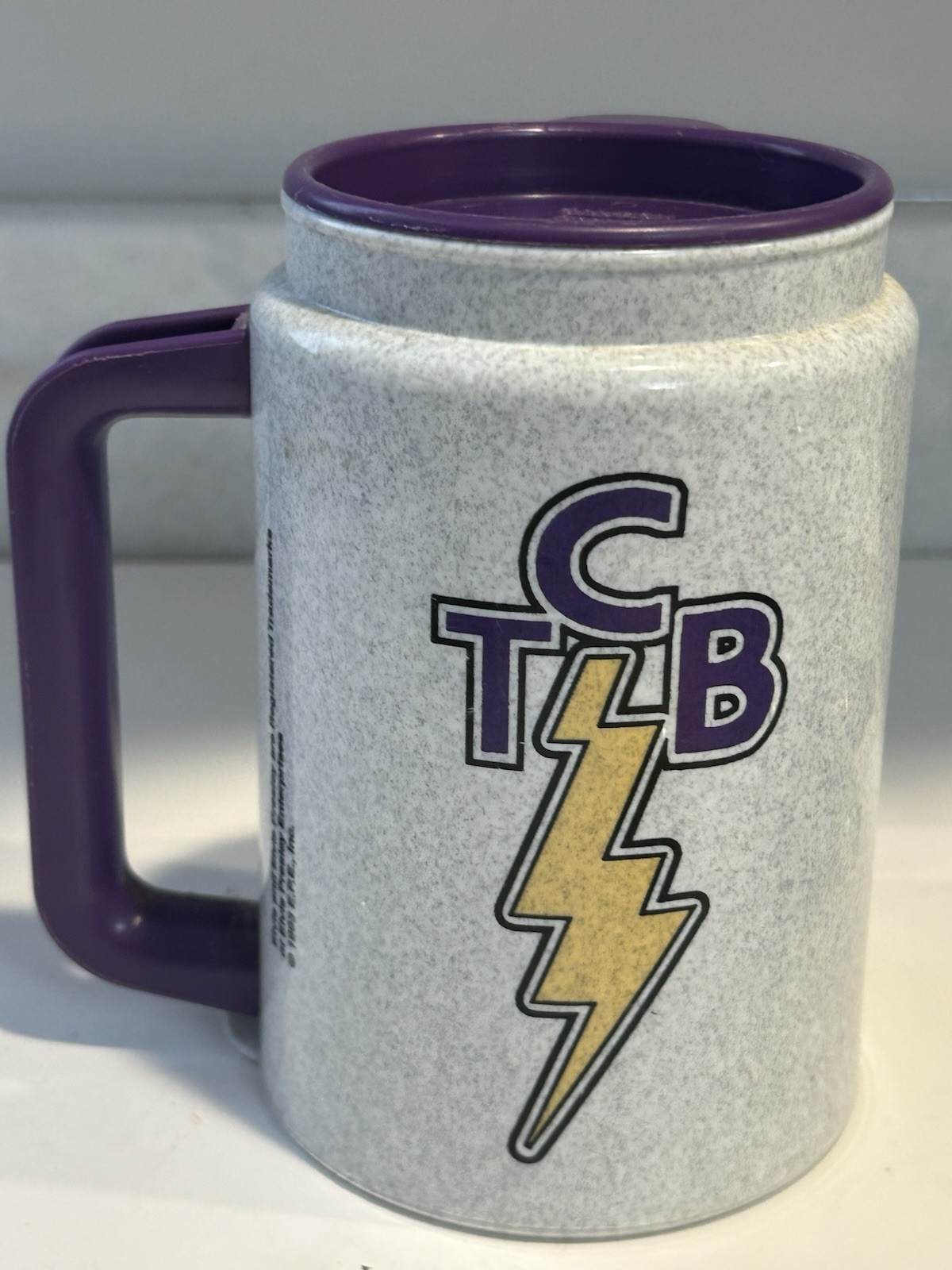 ELVIS PRESLEY TRAVEL MUG TCB 100% ROCK N ROLL PLASTIC W LID 1993