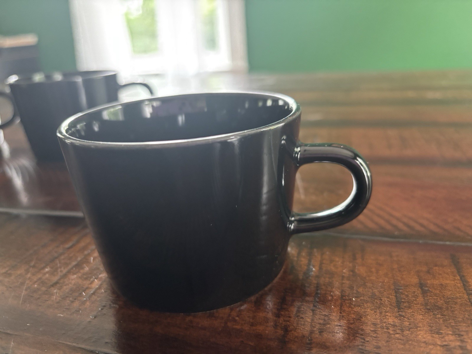 Set of 4 Black Ceramic Coffee Mugs, 11 fl oz, Modern Solid Round Decorated