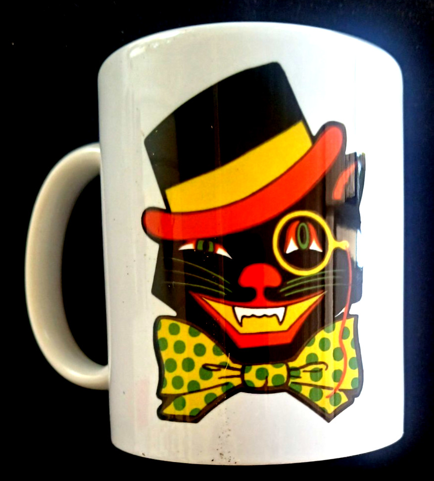 Halloween Classic Retro Black Cat Spooky Cat 11 oz Ceramic Mug
