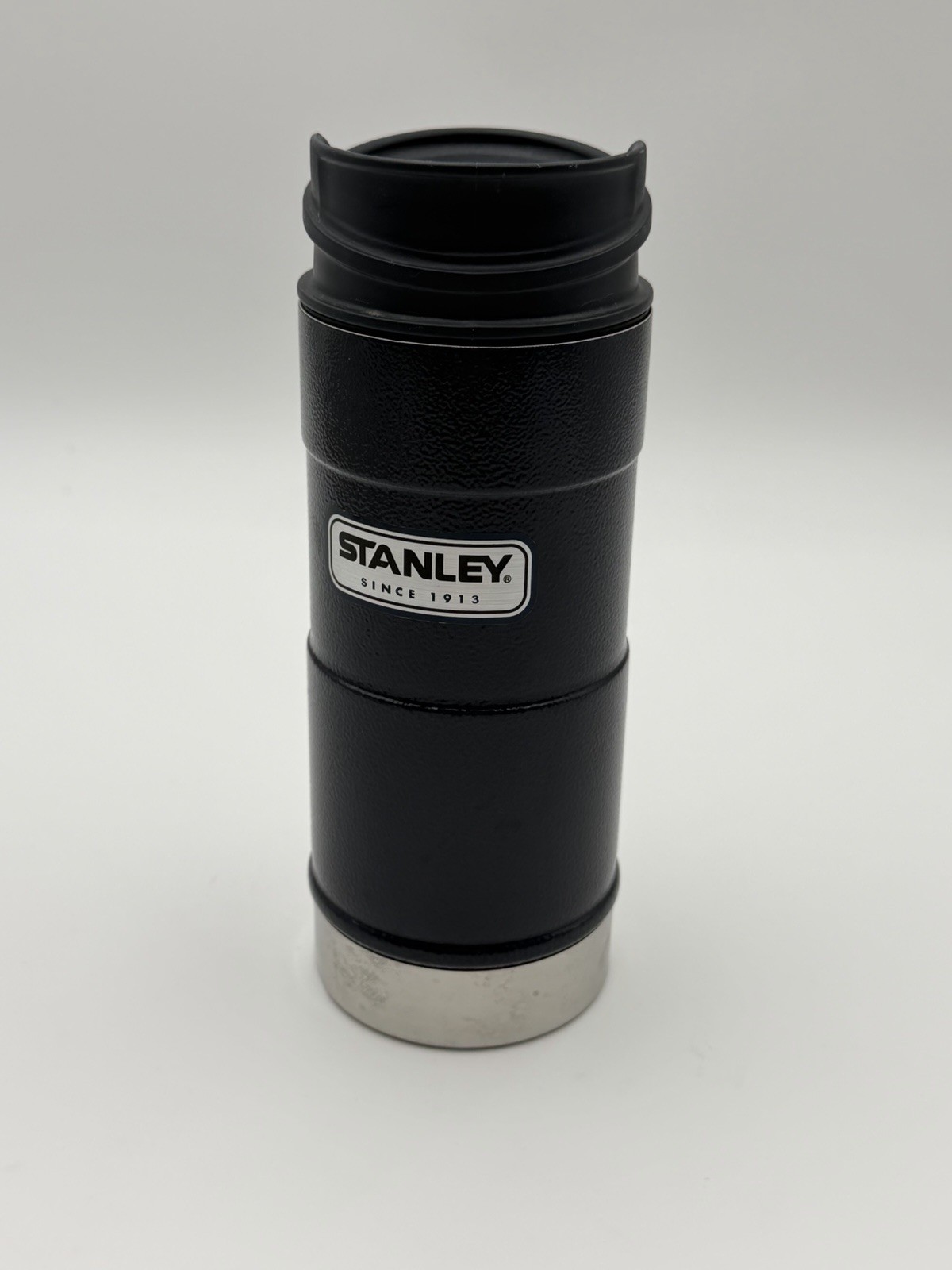 Stanley Classic 16 oz One Hand Vacuum Tumbler Hammerton Navy Blue Push Button