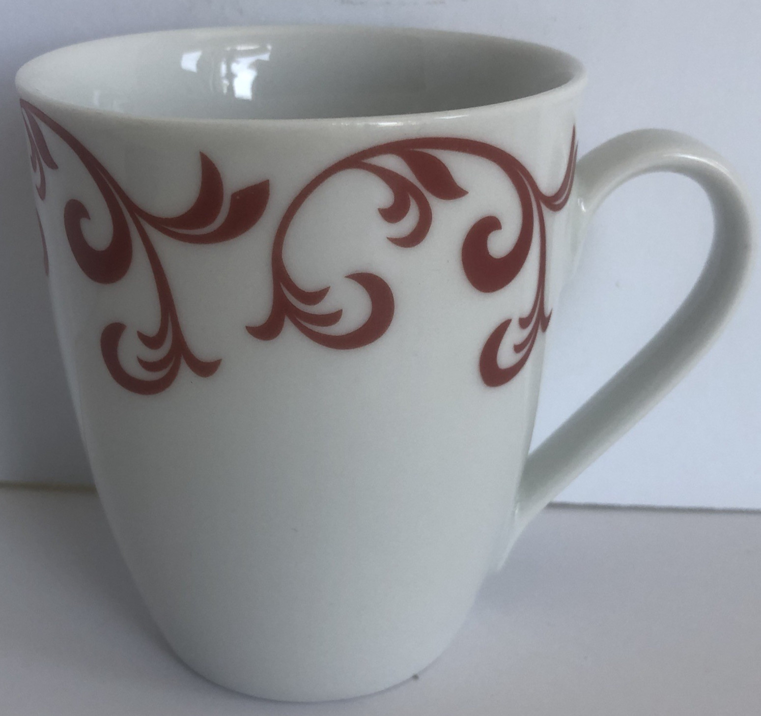 White Coffee Mug Cup With Red Scrolls Design 12 Oz Stoneware 4″ Round