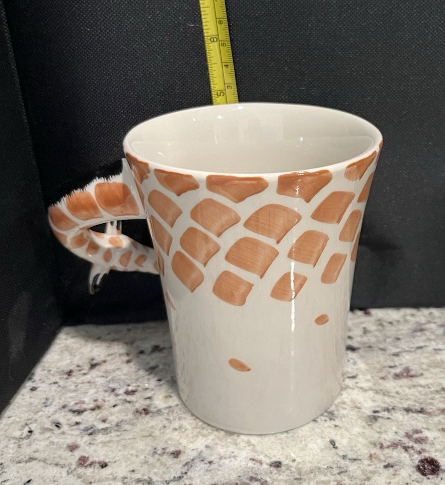 Gracie the lost Giraffe from Texas Pier1 Imports Mug 3-D Neck Head Handle 16 oz.