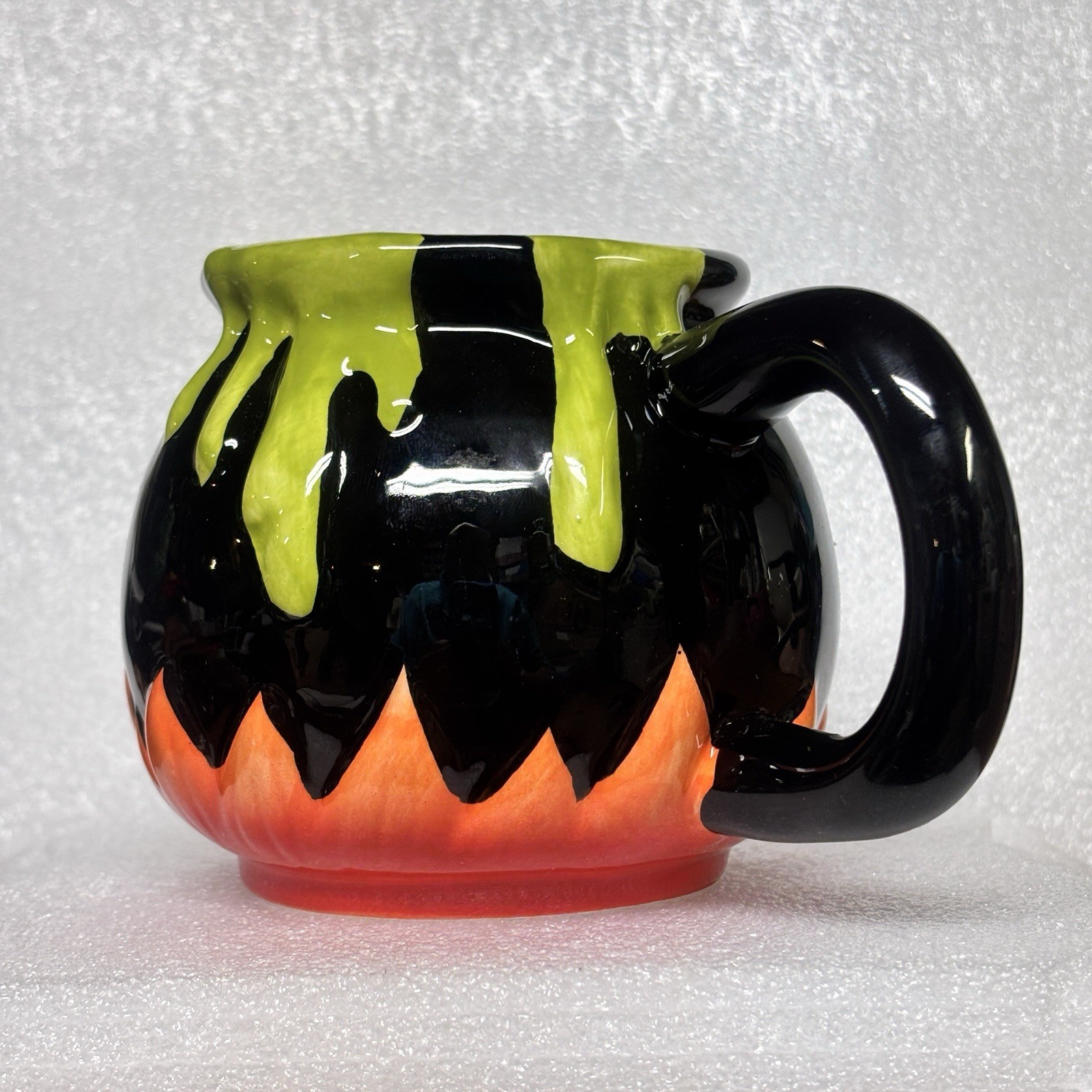 Hyde & EEK! Potion Cauldron Mug – Halloween 2024
