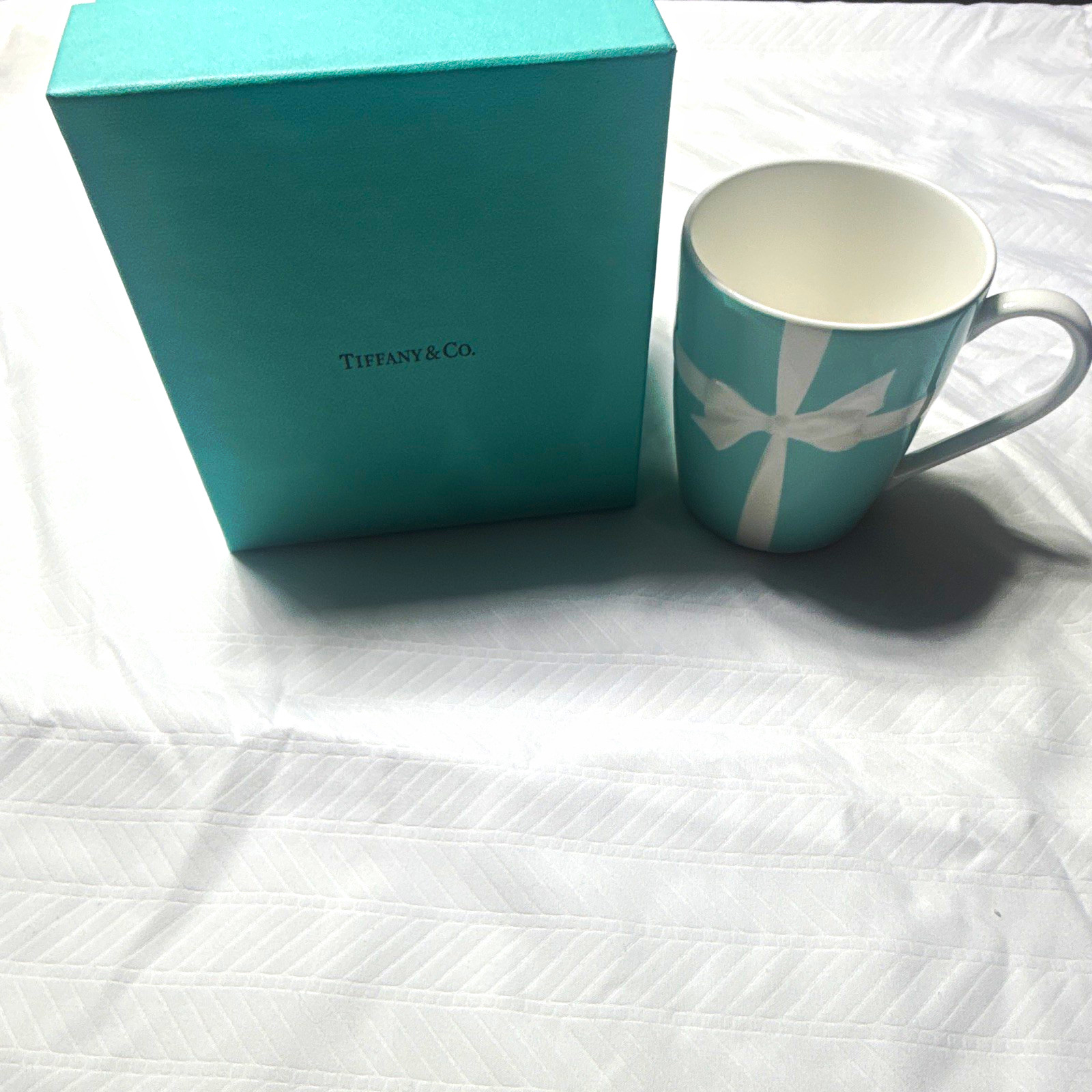 Tiffany & Co. Blue & White Bow Ceramic Coffee Mug 12 fl oz Made in Japan