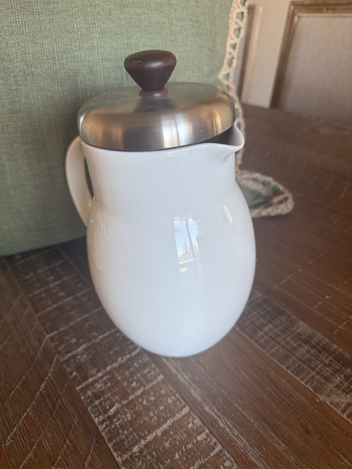 Bodum White Ceramic Hot Chocolate Coffee Mug w/ Stainless Lid 10 fl oz