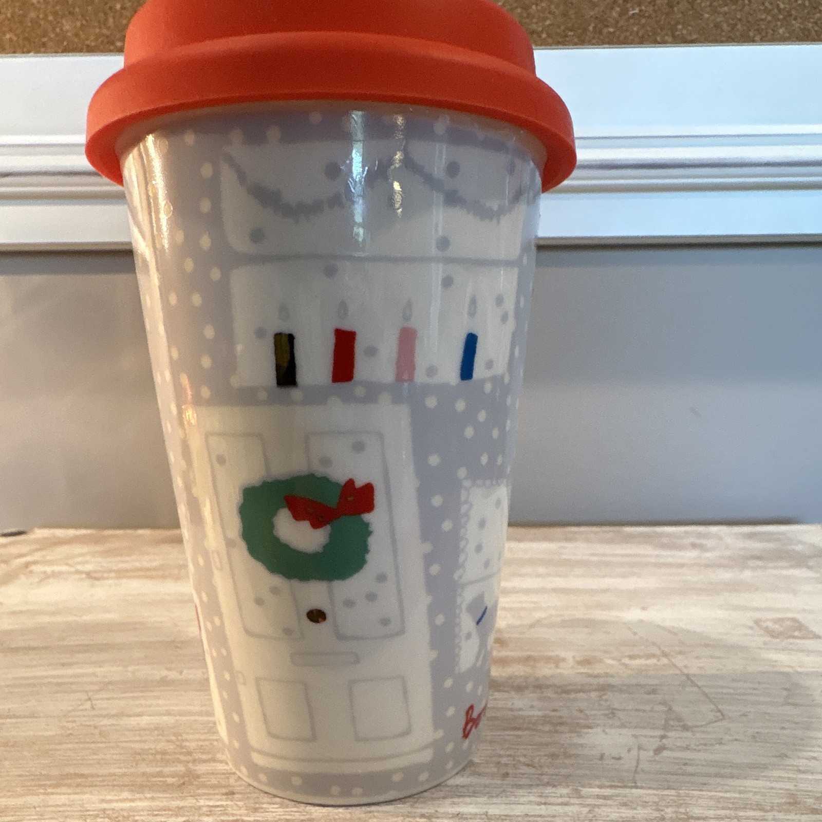 Boden Christmas Bone China Travel Mug 12 fl oz White Red Silicone Lid MW Safe