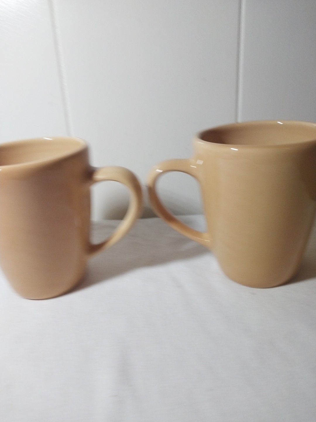 Pottery Barn Sausalito Amber Yellow 4.5” Coffee Mugs 2 USED – RETIRED