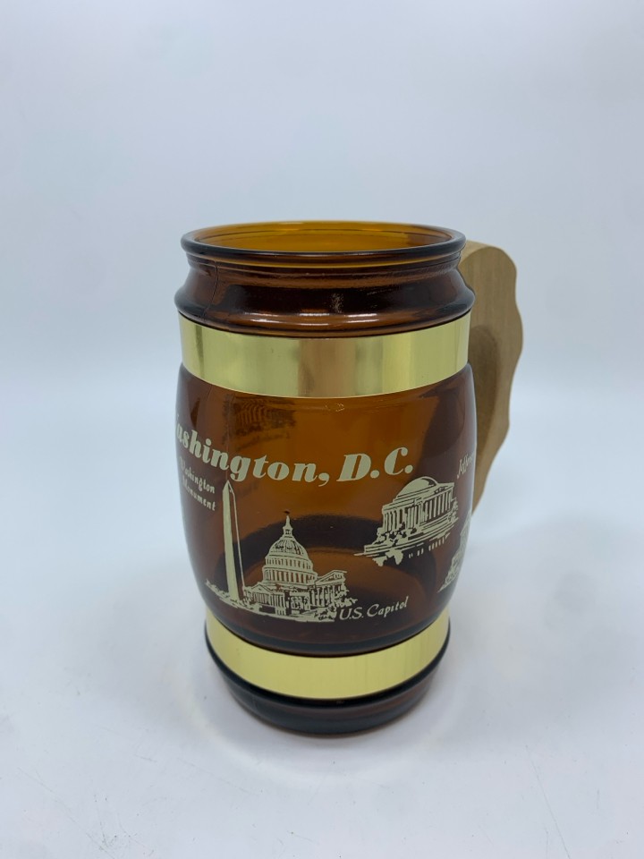 VTG WASHINGTON DC AMBER GLASS MUG W/WOOD HANDLE.