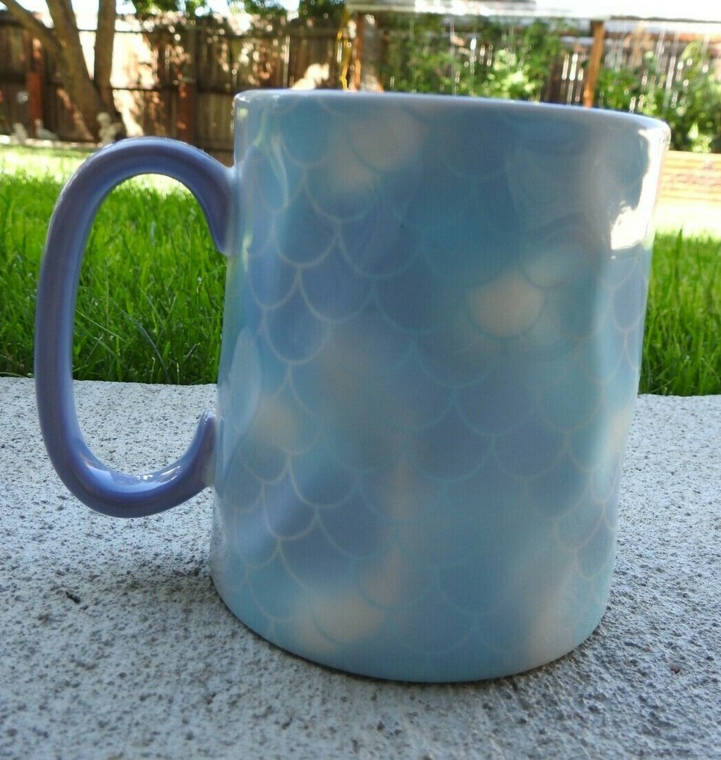 10 Strawberry Street Coffee Mug Blue & White Art Deco Style Geometric Mug 4″ T