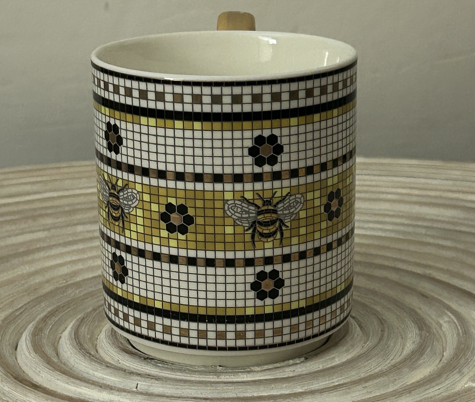 Anthropologie Bistro Tile Mug Garden Edition Bee Gold White Black Mosaic NEW NIB