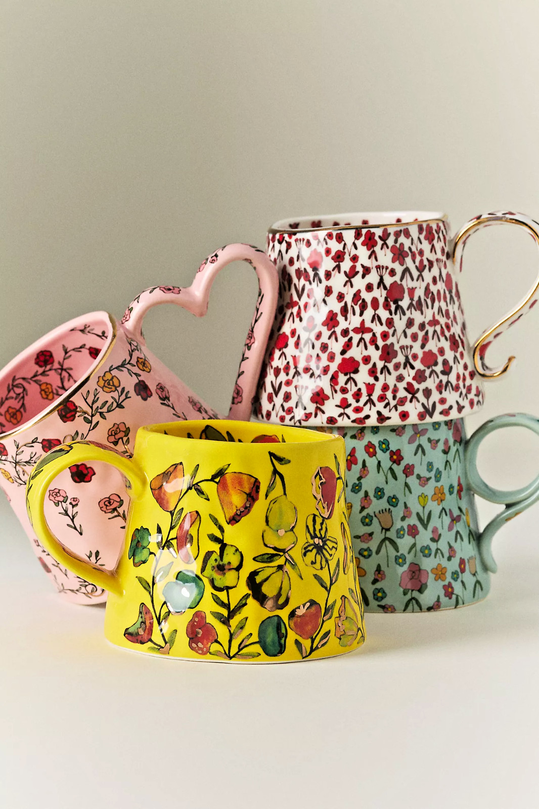 NWT ANTHROPOLOGIE THE MUD FAIRY BLOOMING HEARTS STONEWARE GOLD ACCENT MUG YELLOW
