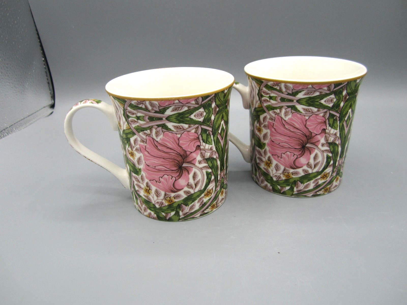 Pair William Morris Pimpernel Pink Green White Floral Tea Coffee Mug 12 oz (510)