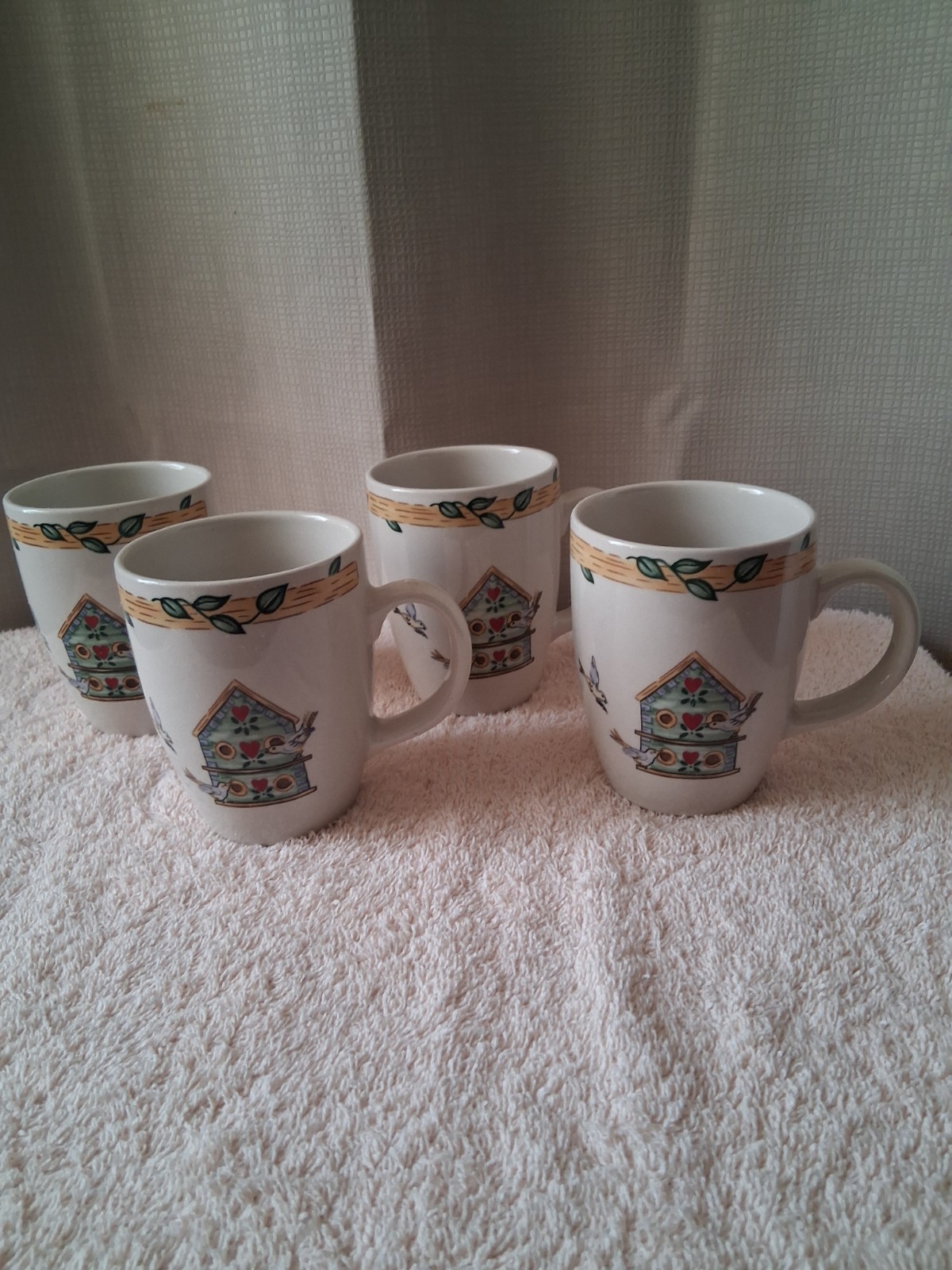 Set of 4 Vintage Thomson Pottery Coffee or Tea Cup Birdhouse/Flowers 4.25”