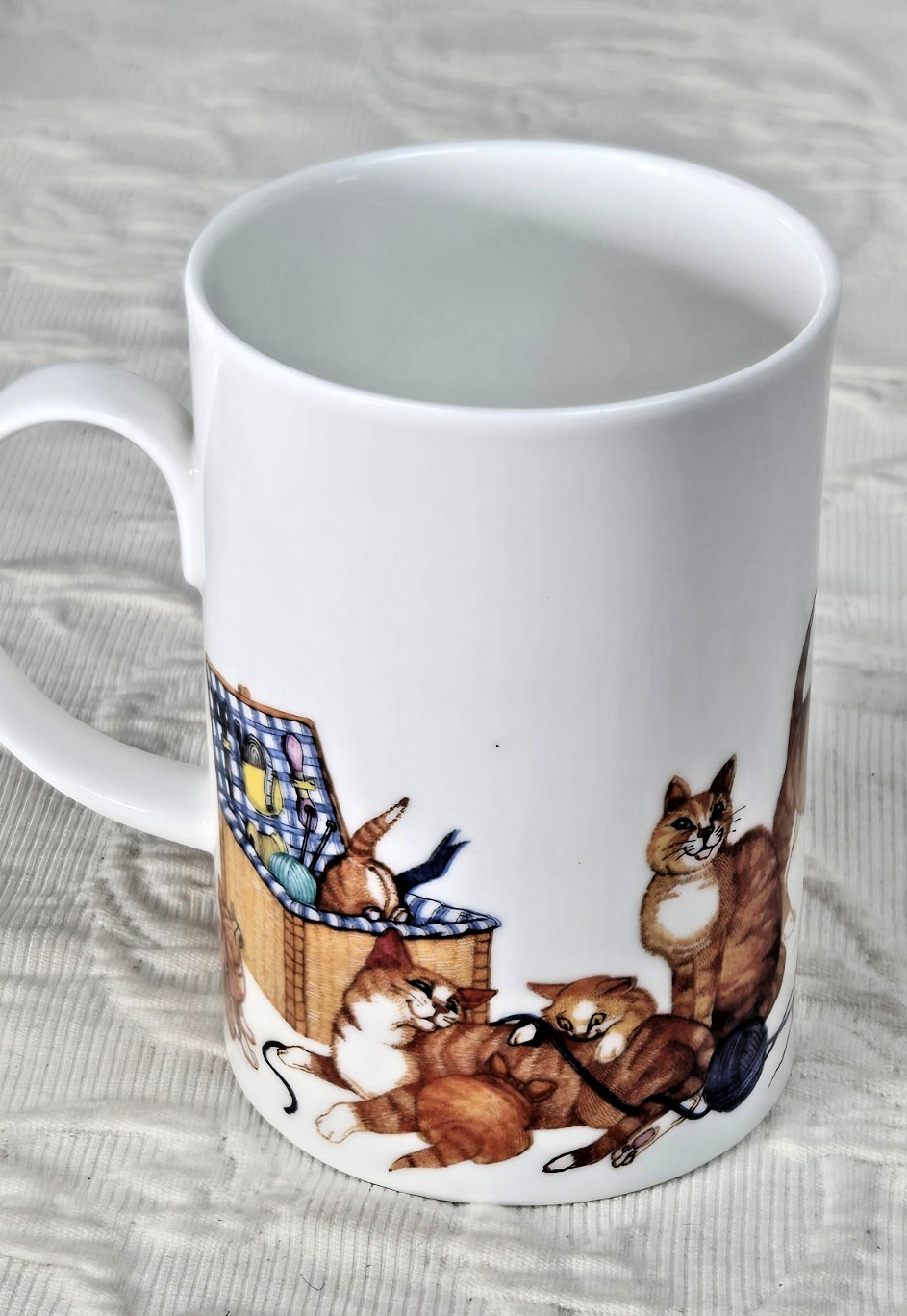 Dunoon Sophisticats Sue Scullard Set of 6 Bone China Mugs; CAT09
