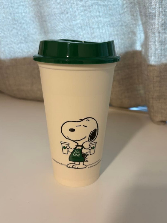 New Starbucks Snoopy Green Lid Plastic Cup 16oz 473ml Limited Edition